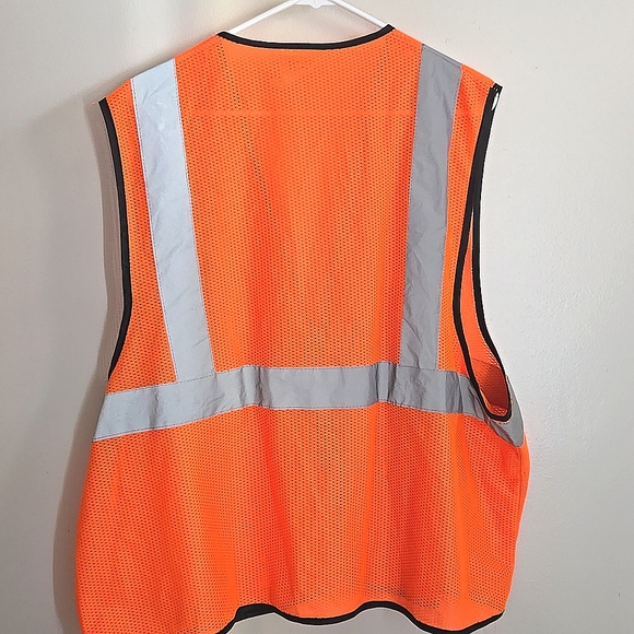 Radnor Hi-Vis Safety Vest - Picture 4 of 5